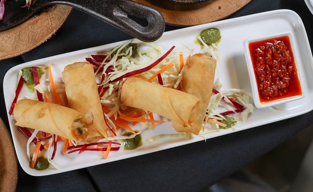 Vegetable Spring Roll (4Pcs).